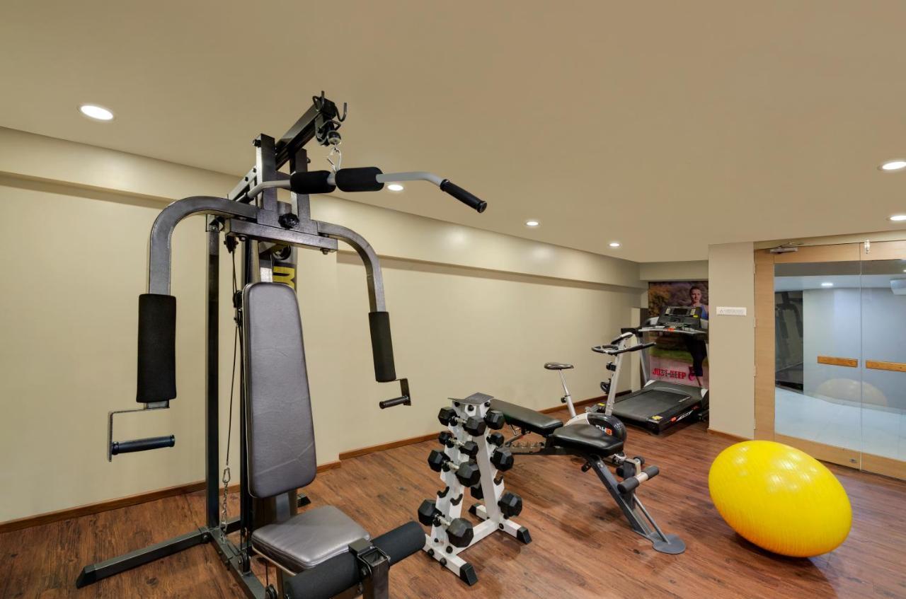 Central Beacon Hotel Сурат Екстериор снимка