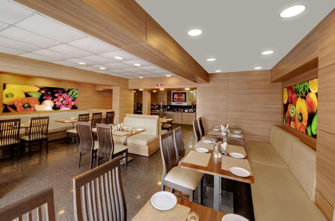 Central Beacon Hotel Сурат Екстериор снимка